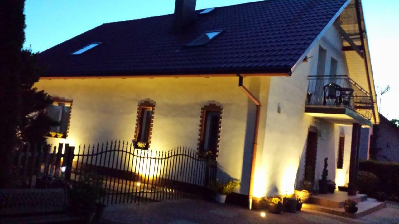 Pokoje Goscinne Renata Knitter Komnino Bagian luar foto